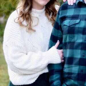 American Eagle Cream Mockneck Cropped Chunky Sweater